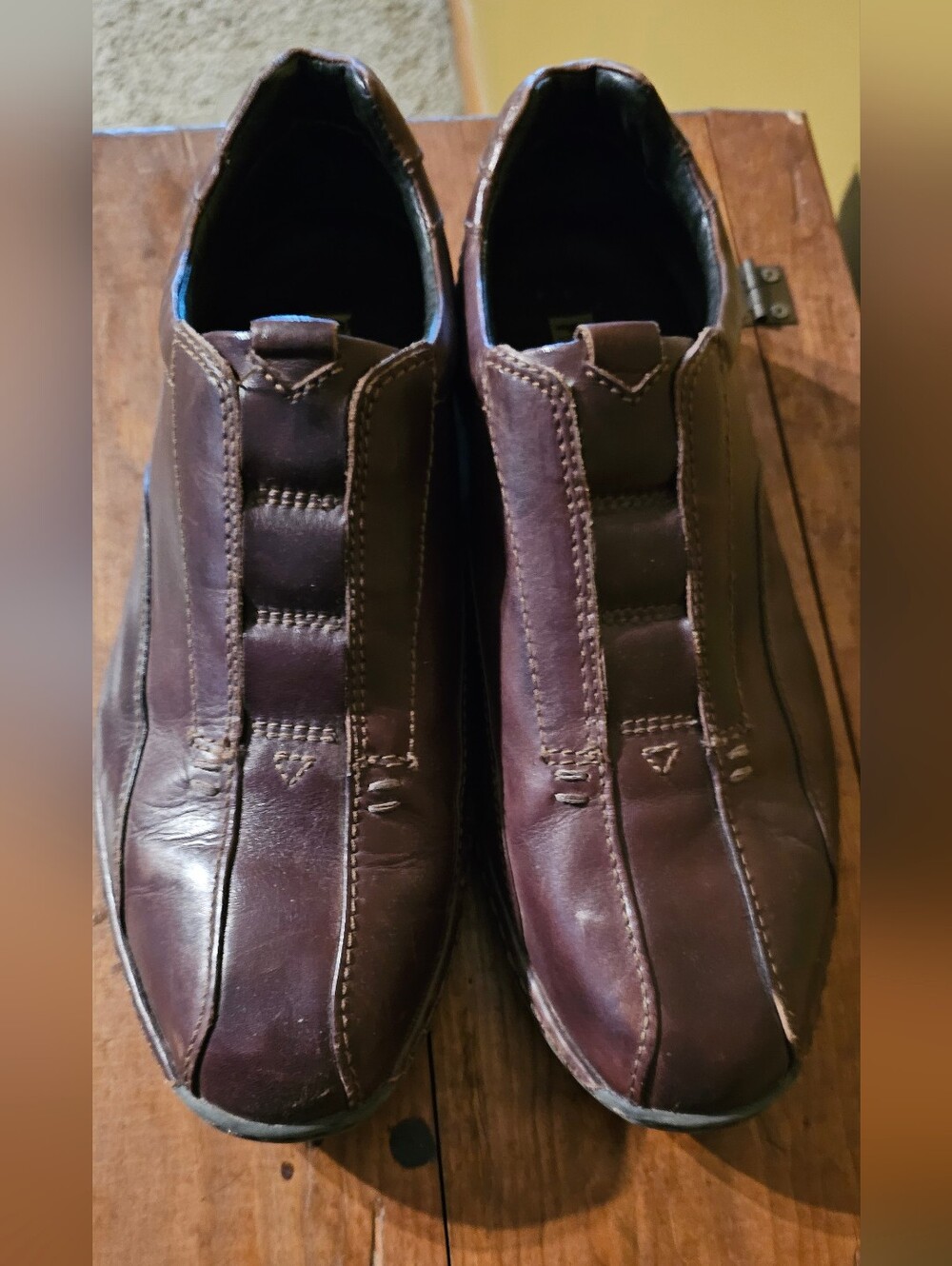 PIKOLINOS Men's Brown Slip-On Leather Loafers